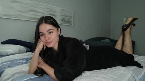 Elara Hayes online show from May 6, 4:56 pm