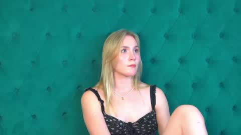 elaravoltage online show from May 28, 5:43 pm