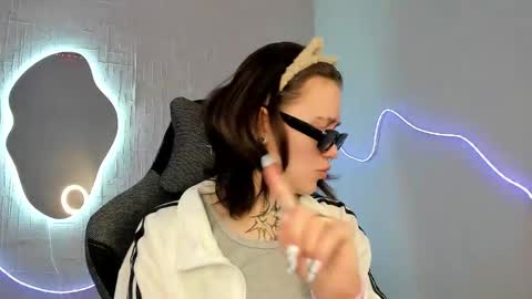 elastikiss online show from March 13, 4:52 am