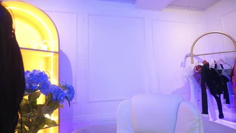 Elasummeer online show from December 15, 11:47 am