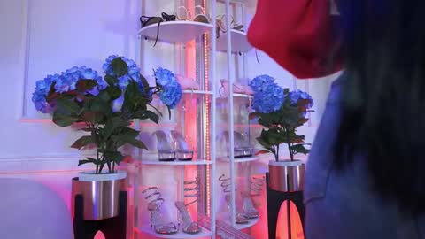 Elasummeer online show from February 20, 1:33 pm