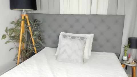 Ela online show from November 17, 8:36 pm