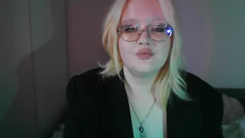 elayne_sweet online show from April 14, 8:09 am