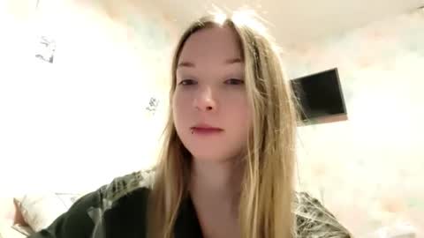 MIa online show from February 20, 1:44 pm