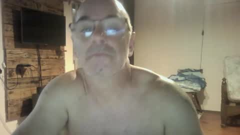 elbarbaro26x online show from March 4, 3:18 pm