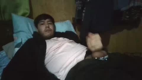 Snapshot of elbizarre96 chatting on February 18, 12:28 am elbizarre96 online show from February 18, 12:28 am