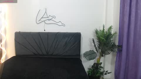 electra_tay online show from September 29, 3:33 am