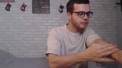 Alex online show from January 3, 7:29 pm