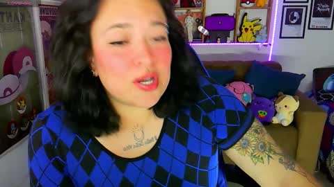 Snapshot of electricsapphire chatting on October 6, 5:38 am Alejandra online show from October 6, 5:38 am