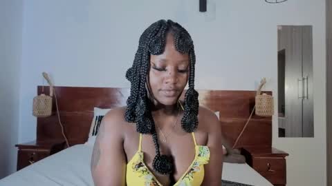 Snapshot of elegant_ebony chatting on May 11, 11:38 am Nika online show from May 11, 11:38 am