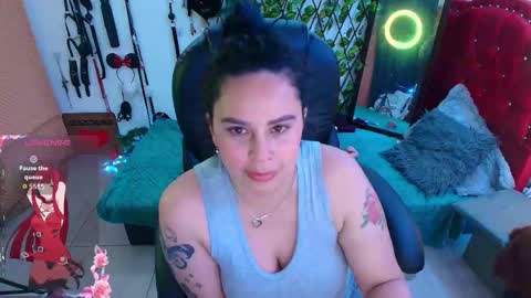 Snapshot of elektra_91 chatting on October 21, 5:30 am elektra online show from October 21, 5:30 am