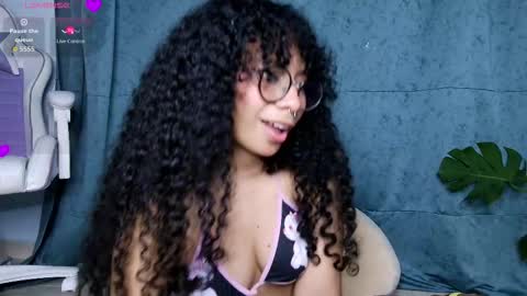 Snapshot of elektra_williams chatting on October 8, 11:35 pm elektra_williams online show from October 8, 11:35 pm