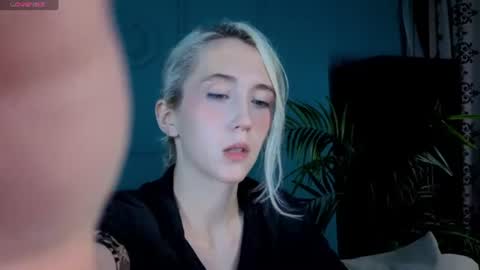 Elen  online show from July 20, 5:55 am