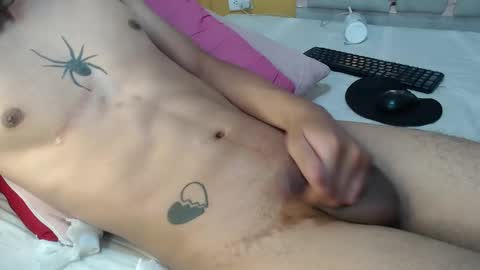 Snapshot of elena_and_derek chatting on December 10, 2:50 pm Elena Derek online show from December 10, 2:50 pm