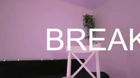 Snapshot of elena_li chatting on February 9, 12:28 am elena_li online show from February 9, 12:28 am