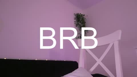 Snapshot of elena_li chatting on February 18, 4:15 am elena_li online show from February 18, 4:15 am