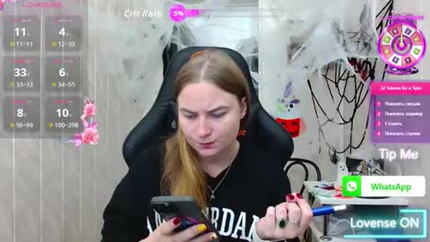 Snapshot of elena_maeer chatting on October 18, 8:15 am Elena online show from October 18, 8:15 am