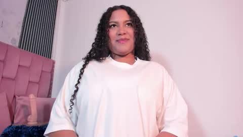 elena_wolff online show from November 21, 12:15 pm