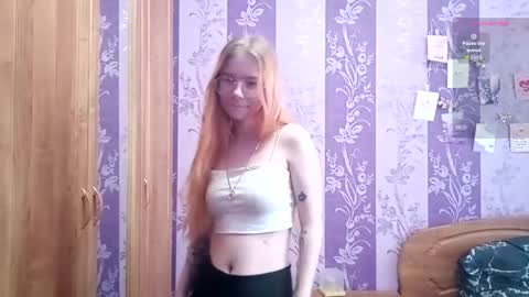 Snapshot of elenacastellani chatting on February 24, 4:32 am Mia online show from February 24, 4:32 am