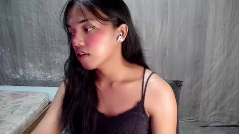 Snapshot of elenacum chatting on October 17, 12:52 pm elenacum online show from October 17, 12:52 pm