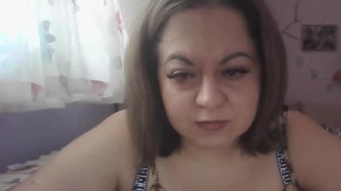 Snapshot of elenadivine chatting on February 8, 11:57 am Elen online show from February 8, 11:57 am