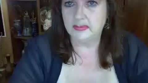 Snapshot of elenazed chatting on June 25, 5:34 am ElenaZed online show from June 25, 5:34 am
