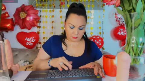 elenna_boobs_ online show from September 19, 5:31 am