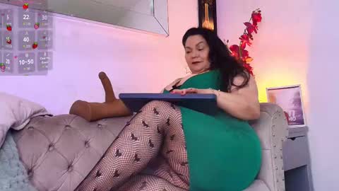 elenna_boobs_ online show from November 7, 5:40 am