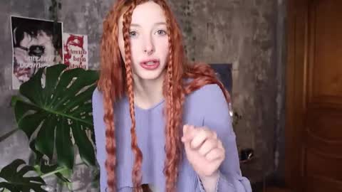 Snapshot of eleonora_linn_ chatting on March 3, 12:11 pm Eleonora online show from March 3, 12:11 pm