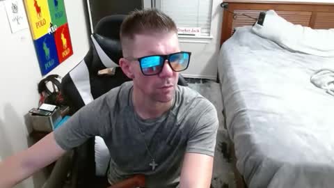 Walker online show from October 28, 7:56 am