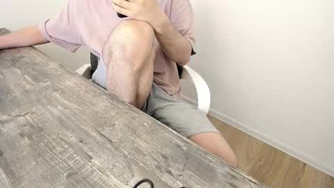 Snapshot of elf_cats chatting on December 18, 12:33 pm elf_cats online show from December 18, 12:33 pm