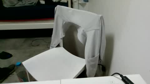 Snapshot of elfideo75 chatting on February 22, 4:27 pm elfideo75 online show from February 22, 4:27 pm