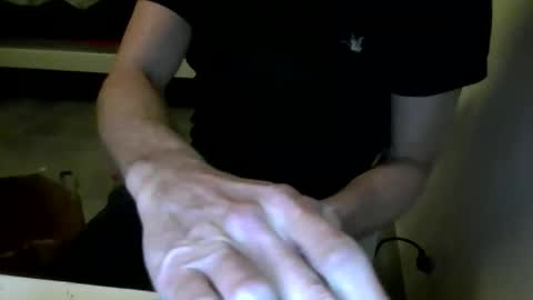 Snapshot of elfideo75 chatting on March 11, 2:28 am elfideo75 online show from March 11, 2:28 am