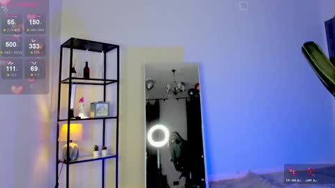 Elfie online show from October 27, 6:39 am