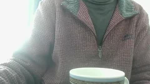 Snapshot of elfyonee chatting on December 6, 8:59 am elfyonee online show from December 6, 8:59 am