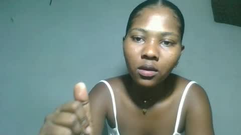 elia011 online show from October 30, 8:27 am