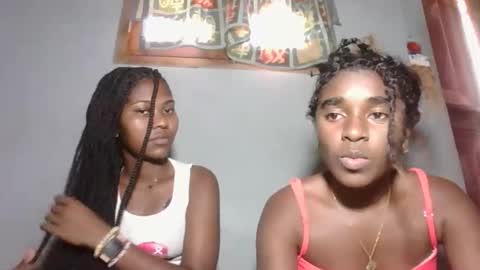 elia011 online show from November 12, 9:42 am