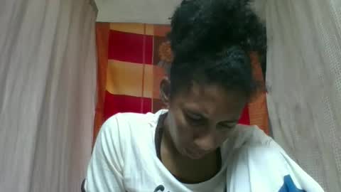 elia011 online show from February 26, 7:40 am