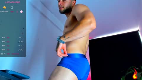 Snapshot of eliam_topson chatting on December 18, 1:23 pm eliam_topson online show from December 18, 1:23 pm