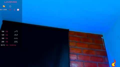 Snapshot of eliam_topson chatting on March 5, 2:14 am eliam_topson online show from March 5, 2:14 am