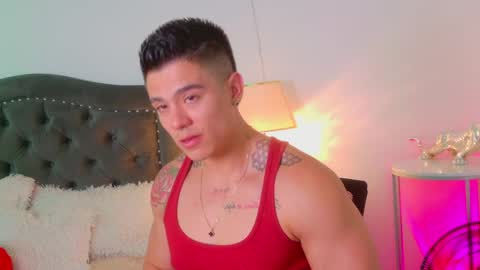 Snapshot of elian_craiggggg chatting on May 23, 8:35 pm Elian online show from May 23, 8:35 pm