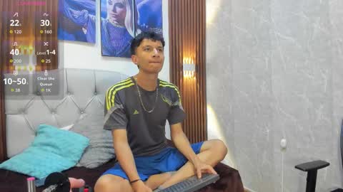 Snapshot of elian_julian chatting on November 15, 11:54 pm Elian Julian online show from November 15, 11:54 pm