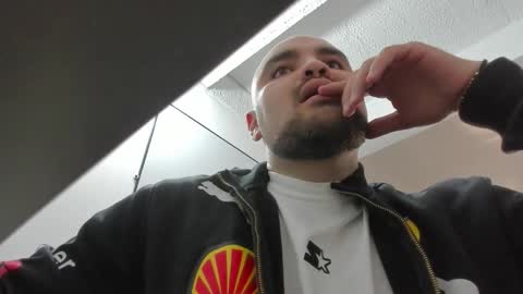 Elian online show from December 1, 7:41 pm