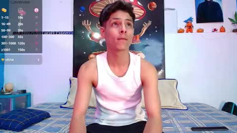 elias_salvatore_ online show from January 9, 3:15 pm