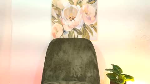 elias_salvatore_ online show from May 23, 1:26 pm