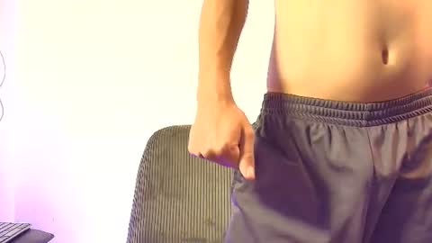 elias_salvatore_ online show from July 4, 4:02 pm