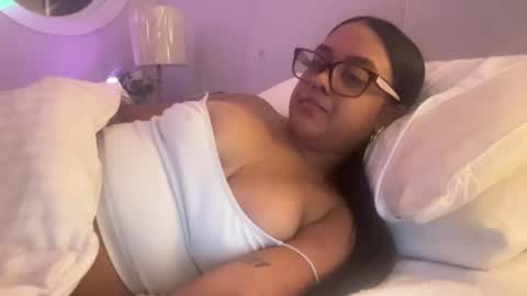 elibabyyy2 online show from February 14, 5:37 am