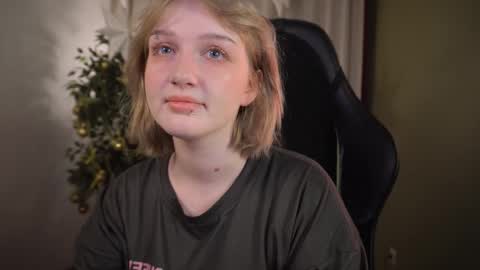 Ellie online show from January 14, 5:24 am