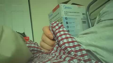 Snapshot of eliexavier123456789 chatting on December 23, 5:32 pm eliexavier123456789 online show from December 23, 5:32 pm