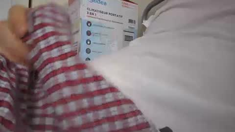 Snapshot of eliexavier123456789 chatting on January 5, 7:49 pm eliexavier123456789 online show from January 5, 7:49 pm